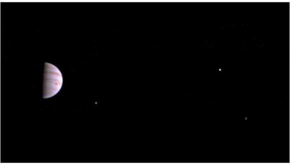 Sonda Juno: Esta es la primera imagen de Júpiter y sus lunas