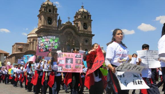 Cusco: estudiantes realizaron pasacalle por el derecho de los niños