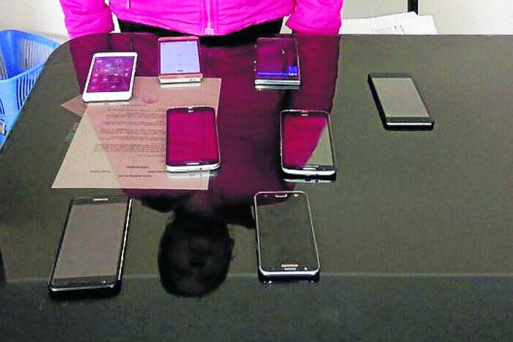PNP detiene a mujer por receptación de celulares