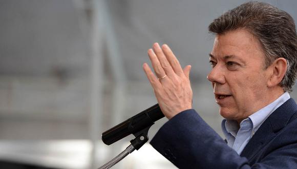 Juan Manuel Santos combatirá "terrorismo"con Constitución y ofensiva militar