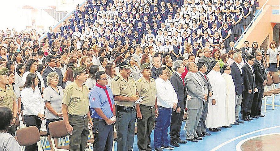 En medio de protestas inician el año escolar en la región 