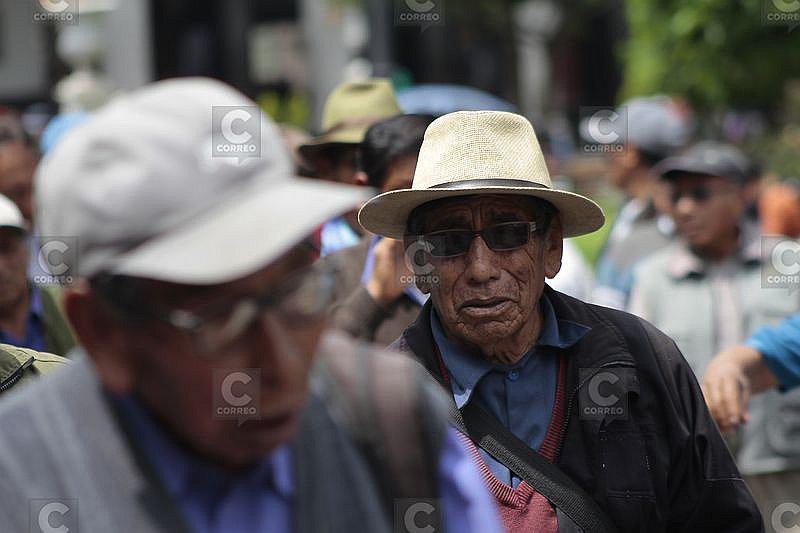 Campaña gratuita de despistaje de cataratas en Arequipa