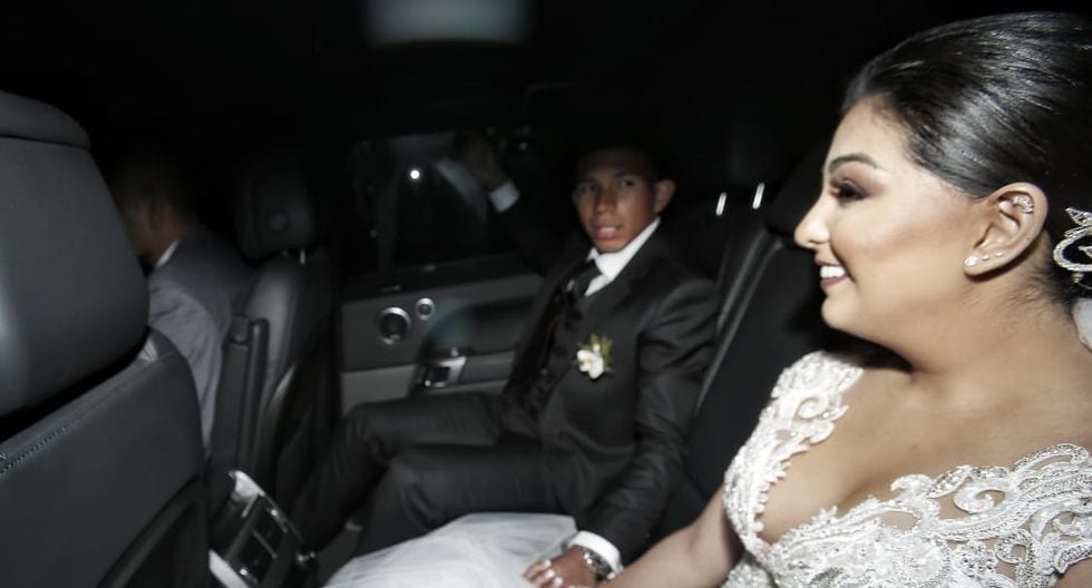 Edison Flores y Ana Siucho, luego del matrimonio, dedicaron unas palabras a la prensa. (Fotos: Renzo Salazar/ El Comercio)