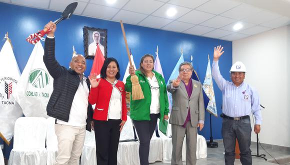 Se presentaron cinco candidatos a la alcaldía provincial de Tacna al debate convocado por los colegios profesionales.