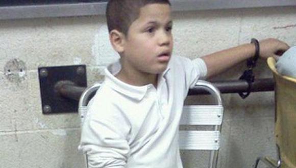 EE.UU.: Niño hispano es detenido por robo de 5 dólares