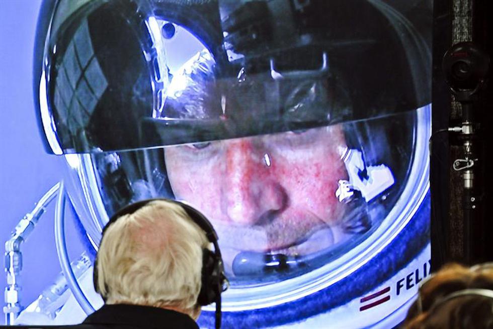Momento a momento el salto de Felix Baumgartner desde la estratosfera 