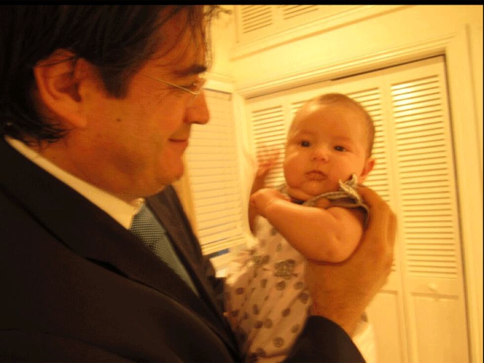 Jaime Bayly publica fotos de sus hijas en Facebook ESPECTACULOS CORREO