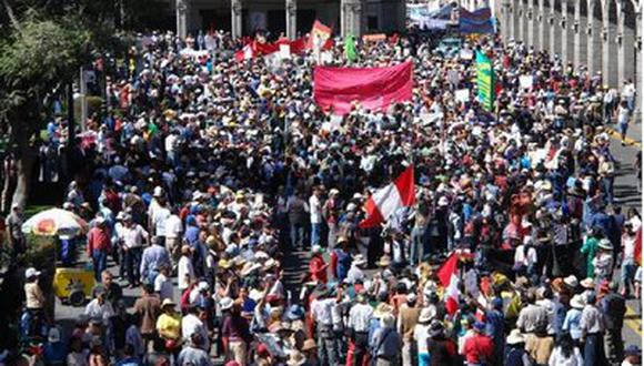 Más de 2 mil pobladores de Apipa marcharon al gobierno regional