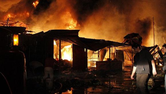 ​Un muerto deja incendio en una vivienda de Carabayllo