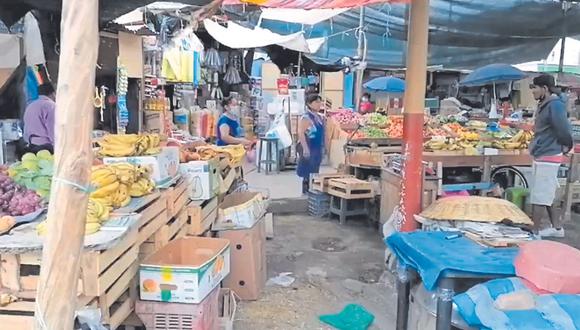 Vendedores se instalaron en espacio público tras demolición del mercado El Progreso. Comuna provincial presentó 5 propuestas para  reubicación definitiva.