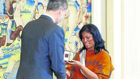 ​Rey Felipe VI de España entregó premio Bartolomé de las Casas a asháninka 