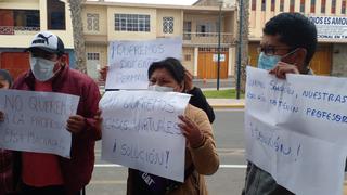 Tacna: Padres del colegio FAZ exigen una maestra permanente para sus hijas