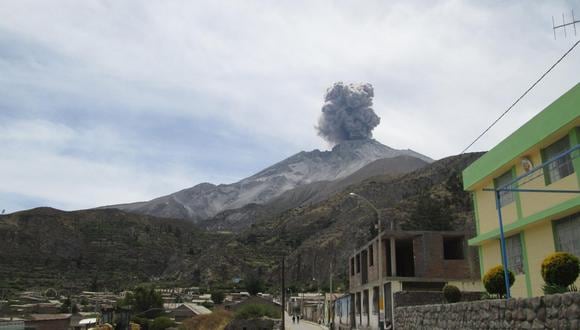 Proponen cinco zonas para evacuación temporal por erupción del Ubinas