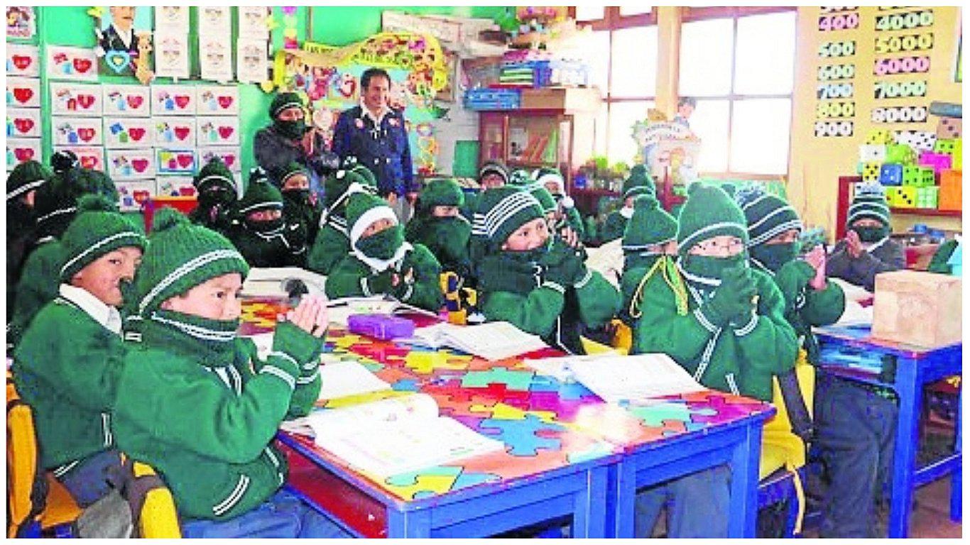 ​Escuelas con kit pedagógico por friaje para combatir bajas temperaturas