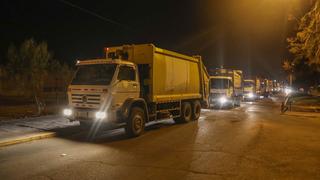 Compactadoras aprovecharon madrugada para descargar basura, pero no pueden retornar por bloqueo