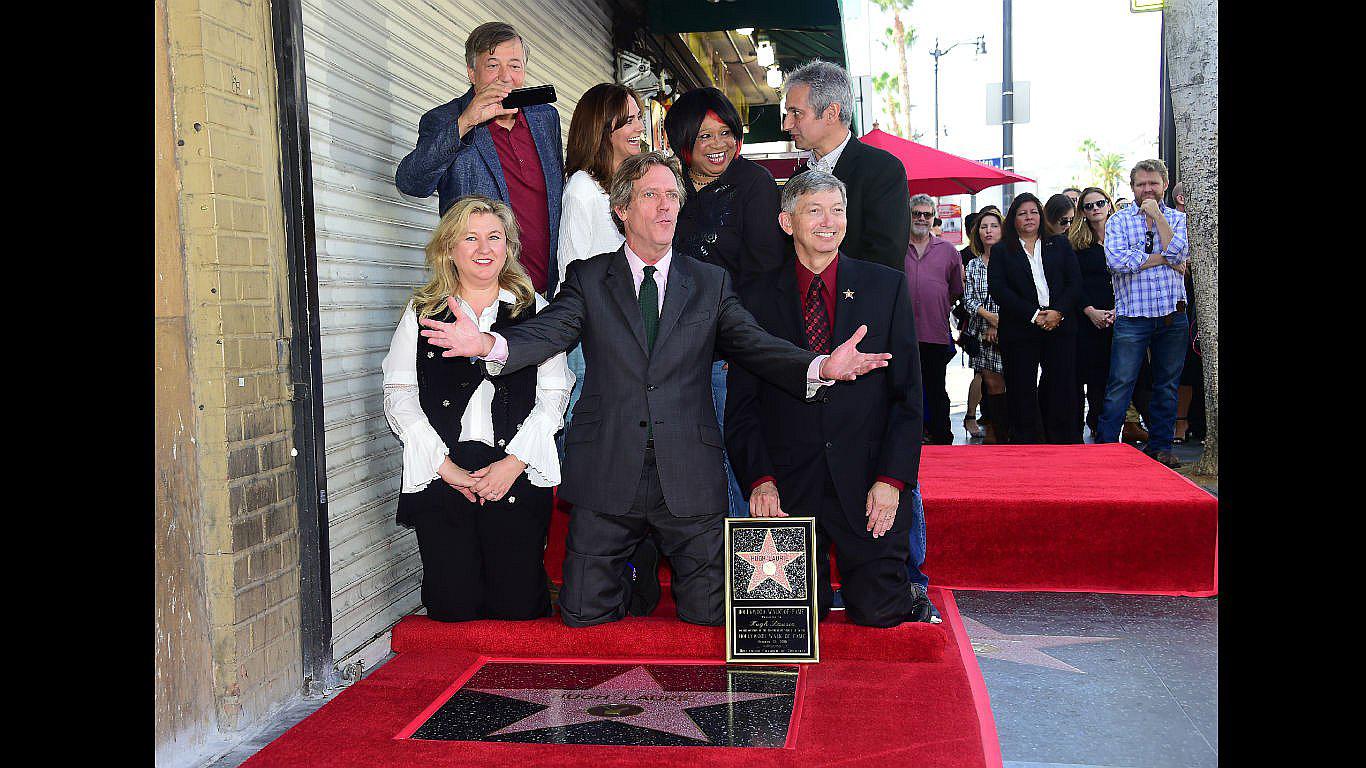 Hugh Laurie recibió su estrella en el Paseo de la Fama