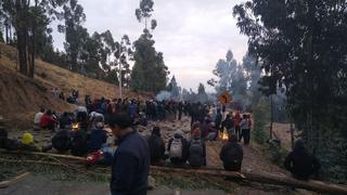 Ayacucho: Universitarios bloquean vías y exigen vacancia del rector de la Unsch (Video-Fotos)