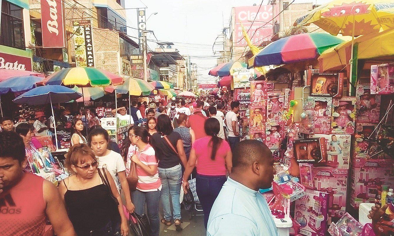 Caos en las calles por las fiestas navideñas 