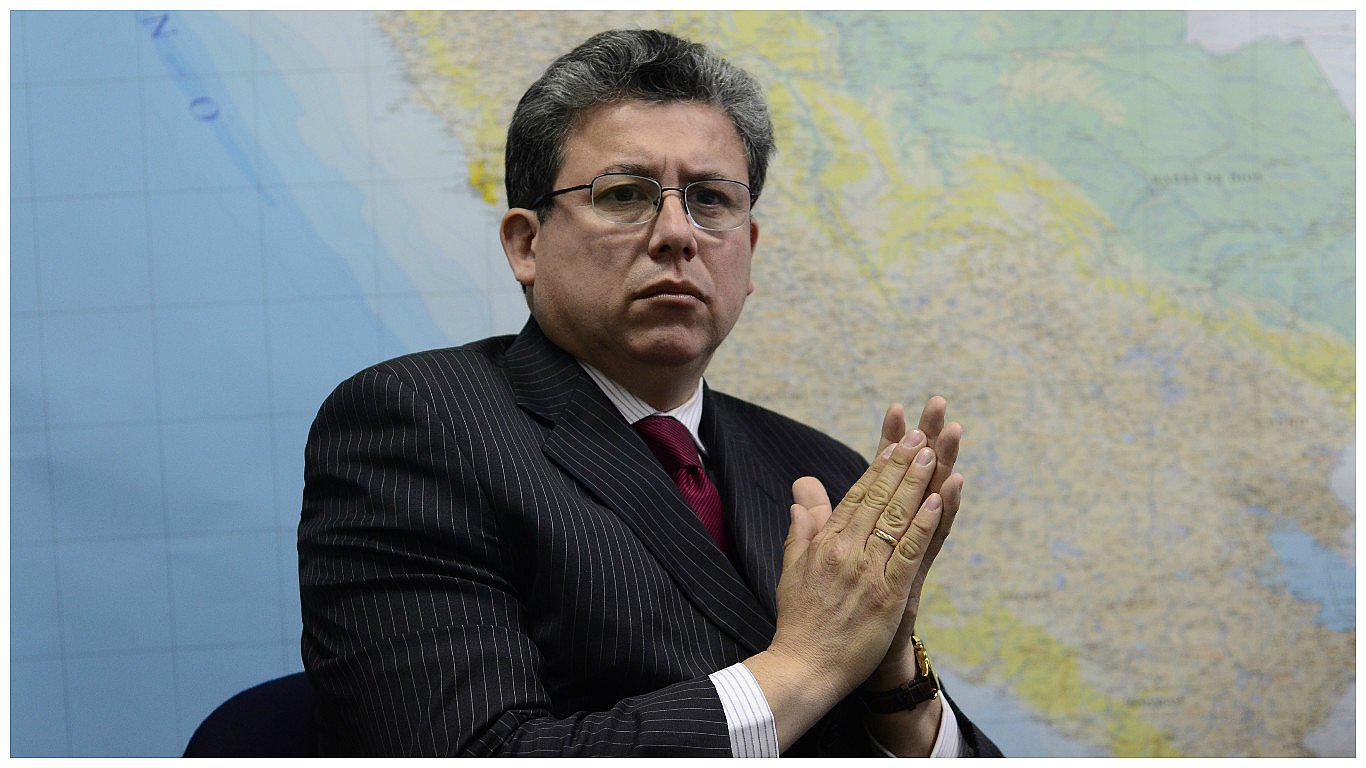 Miguel Ángel Rodríguez Mackay, internacionalista: “Perder plebiscito sería una catástrofe para Colombia”