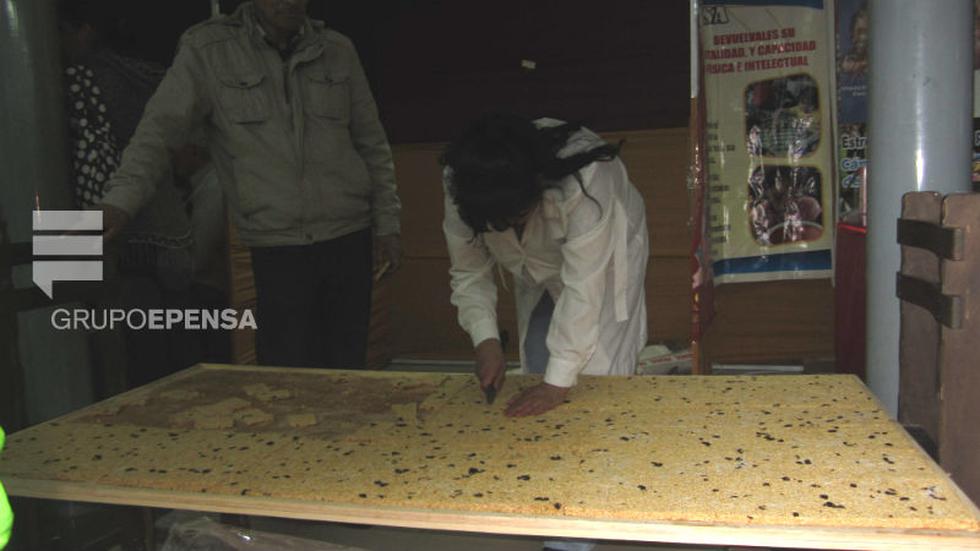 Artesanos presentan el chullo y el turrón de kiwicha mas grandes del mundo