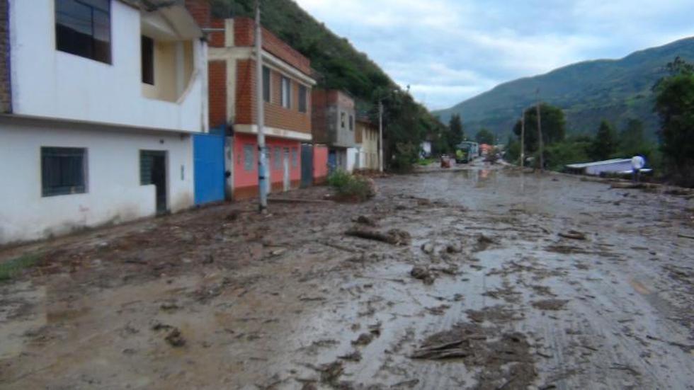 Huaicos en Ambo interrumpen tránsito vehicular en la Carretera Central
