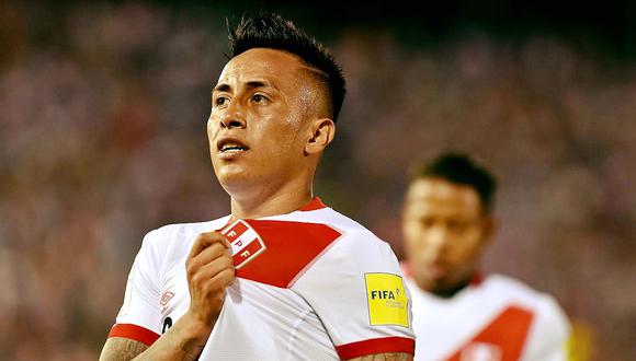 Hinchas de la selección peruana respaldan a Christian Cueva tras recientes insultos 