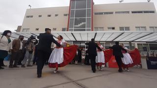 Tacna: Con danzas y Tacna sour recibieron a miles de turistas en el primer día de reapertura fronteriza (FOTOGALERÍA)