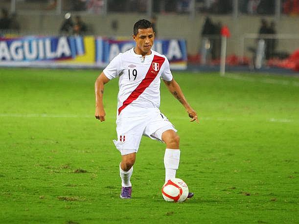 ​Selección peruana: Yotún es elogiado por importante diario español tras partido contra Argentina