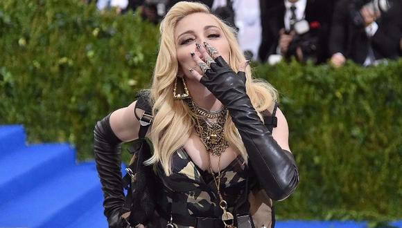Madonna sorprendió a pasajeros de avión viajando en clase turista
