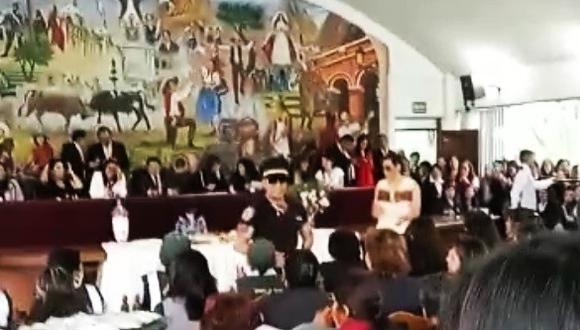 Bailarines exóticos no recibirán su  pago por parte de la Municipalidad de Arequipa