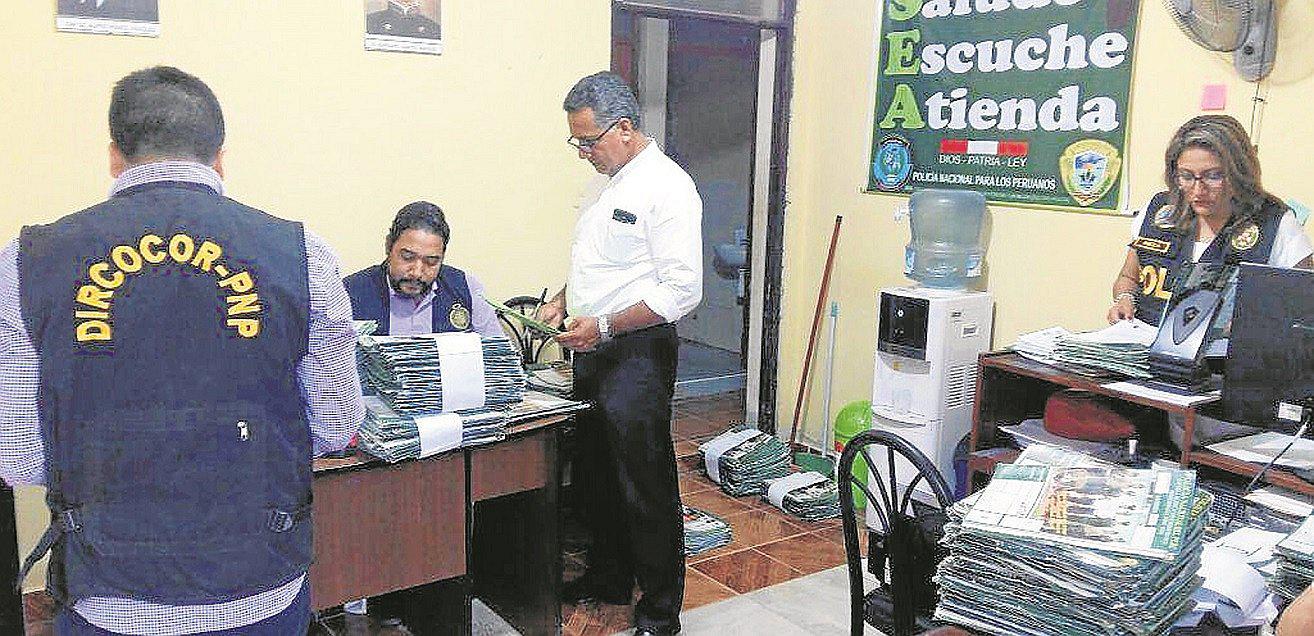La Fiscalía Anticorrupción incauta 1,212 expedientes de los postulantes a la PNP