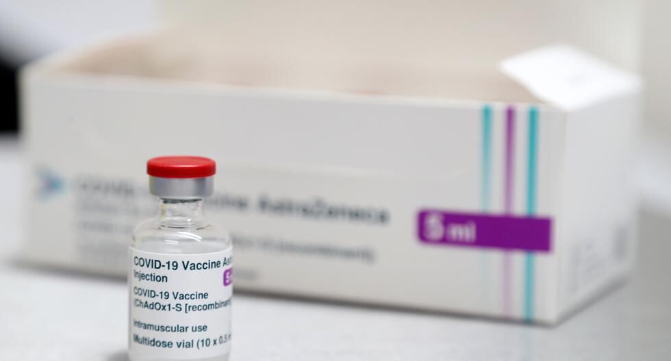 Según AstraZeneca, la vacuna es eficaz en un 70% (frente al 90% de Pfizer/BioNTech y Moderna), un resultado validado por la revista científica The Lancet. (Geoff Caddick / AFP).