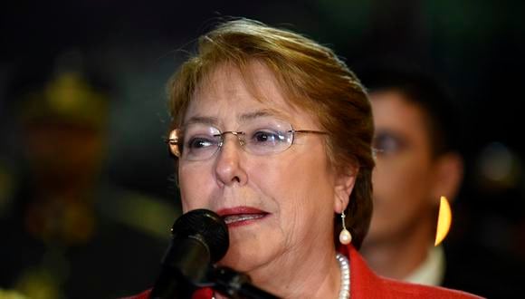 Michelle Bachelet: Roban armas y equipos a escoltas de presidenta de Chile