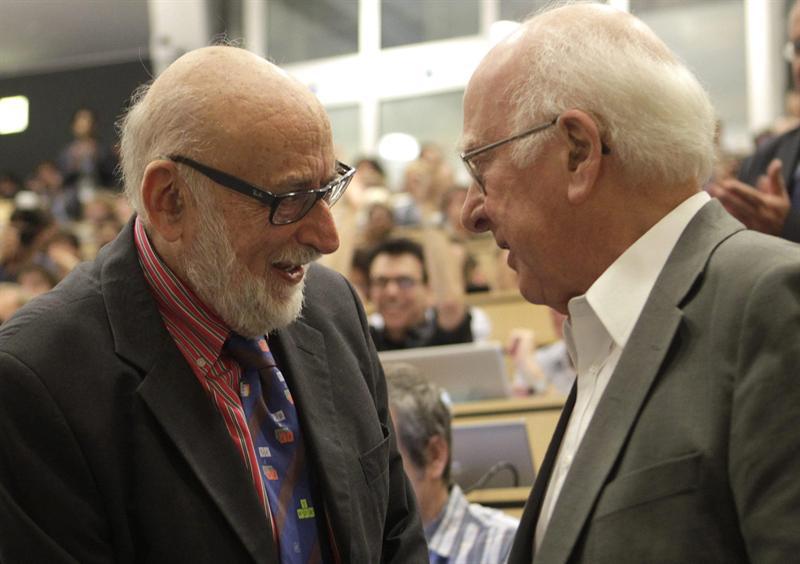 Peter Higgs y François Englert ganan el Nobel de Física por la "partícula de Dios"