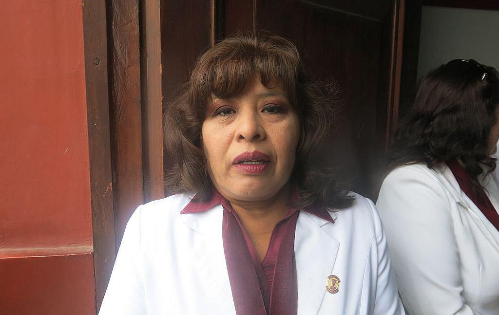 Sancionan dos obstetras por practicar abortos  