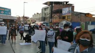 Protestan por presuntas fallas en examen de la UNJBG