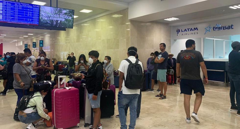 Un gran número de peruanos quedó varados en diversos aeropuertos del mundo tras el cierre de fronteras por 15 días dispuesto por el Poder Ejecutivo. (Foto: María Claudia Alba)