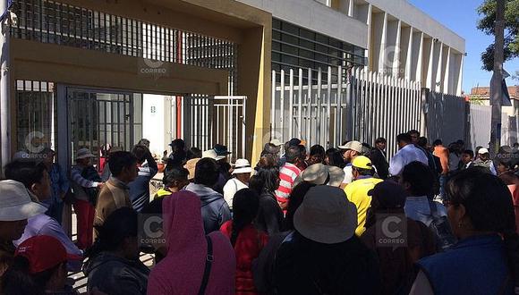 Padres de familia en Arequipa exigen que los docentes sean evaluados (VIDEO)