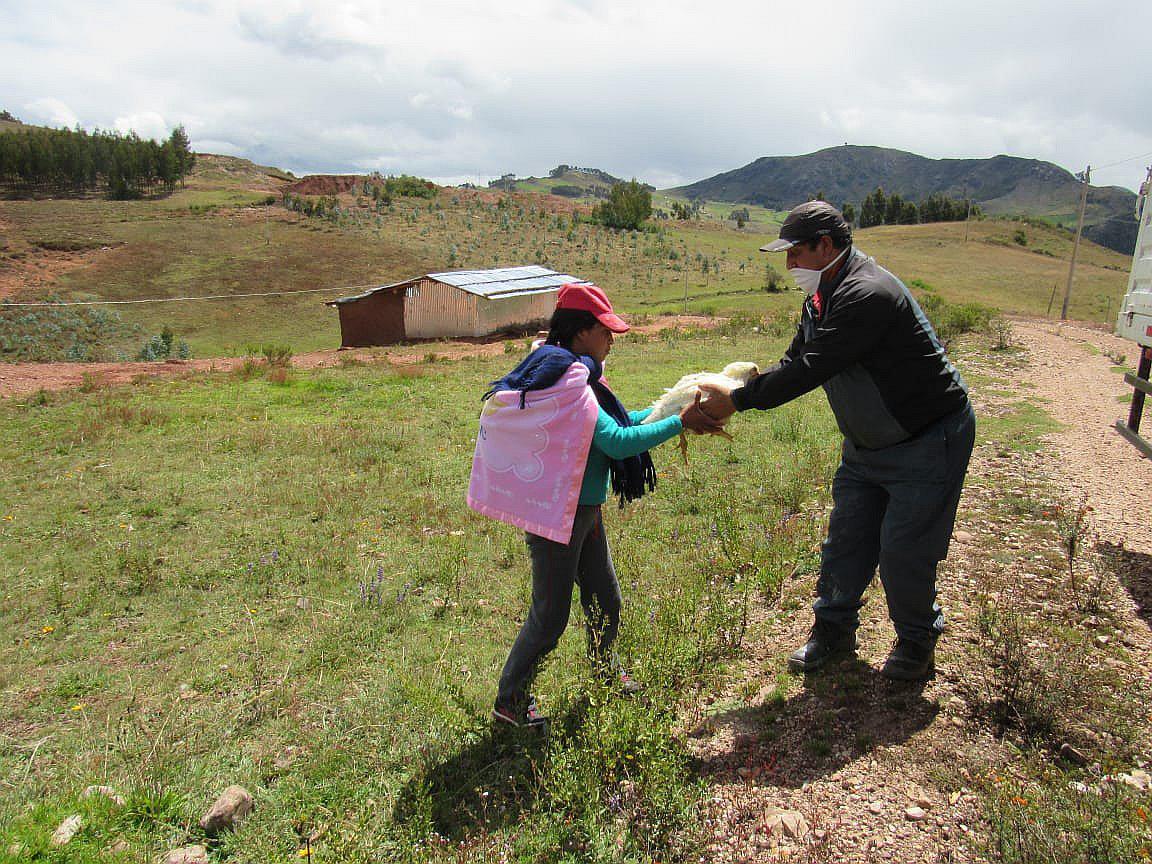 Donan 13 mil aves a las familias del ande liberteño