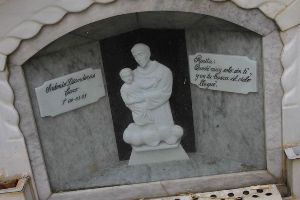 Las palabras de amor que se quedan en las lapidas (FOTOS)