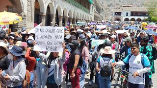 Multitud de estudiantes protestan en contra de autoridades de la Unsch