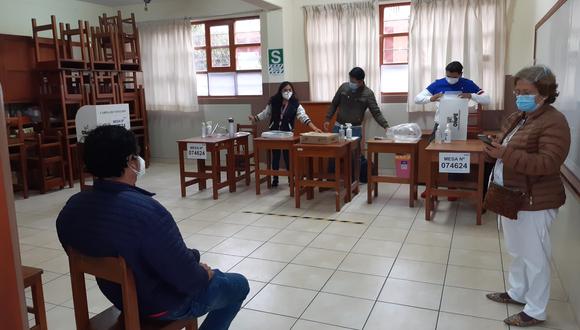 Ausencia de miembros titulares y suplentes en mesas de sufragio retraso hasta tres horas la instalación e inicio de las votaciones de los electores