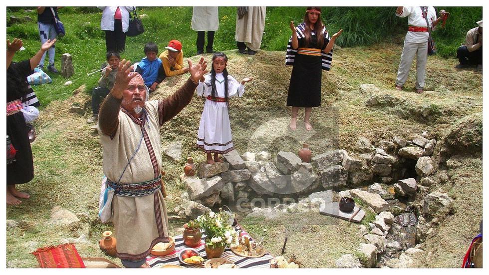 ​Sacerdotes andinos rinden culto al agua en complejo arqueológico de Huancayo (FOTOS)