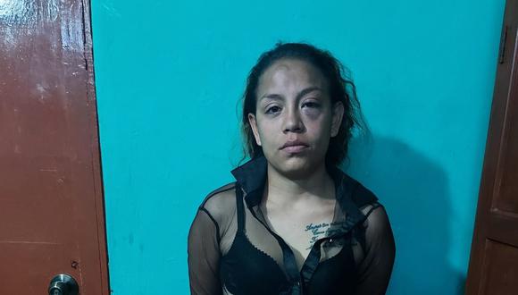 Jenifer Leonela León Tinedo fue detenida por el personal policial de Zarumilla