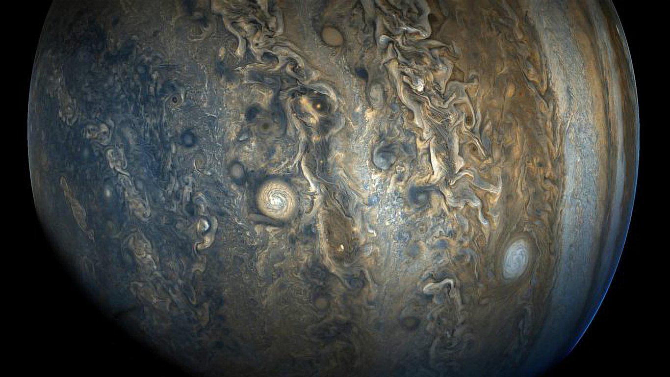 NASA toma espectaculares imágenes de tormentas en Júpiter (FOTOS)