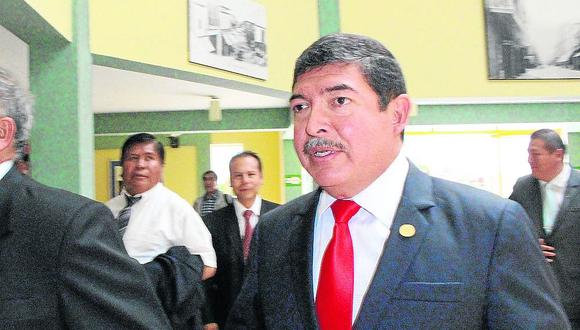 Gobernador regional confirma viaje a Bolivia el próximo 12 de abril