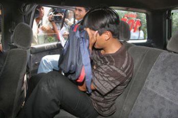 Viola a madre de familia y policía lo captura