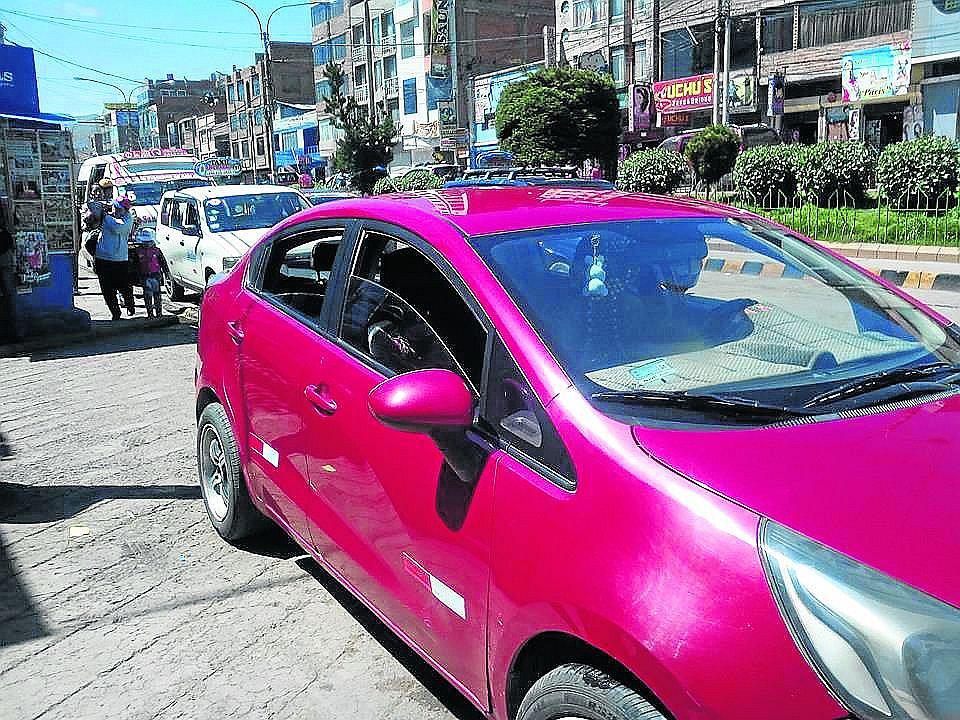 Triple choque se da frente al mercado Laykakota