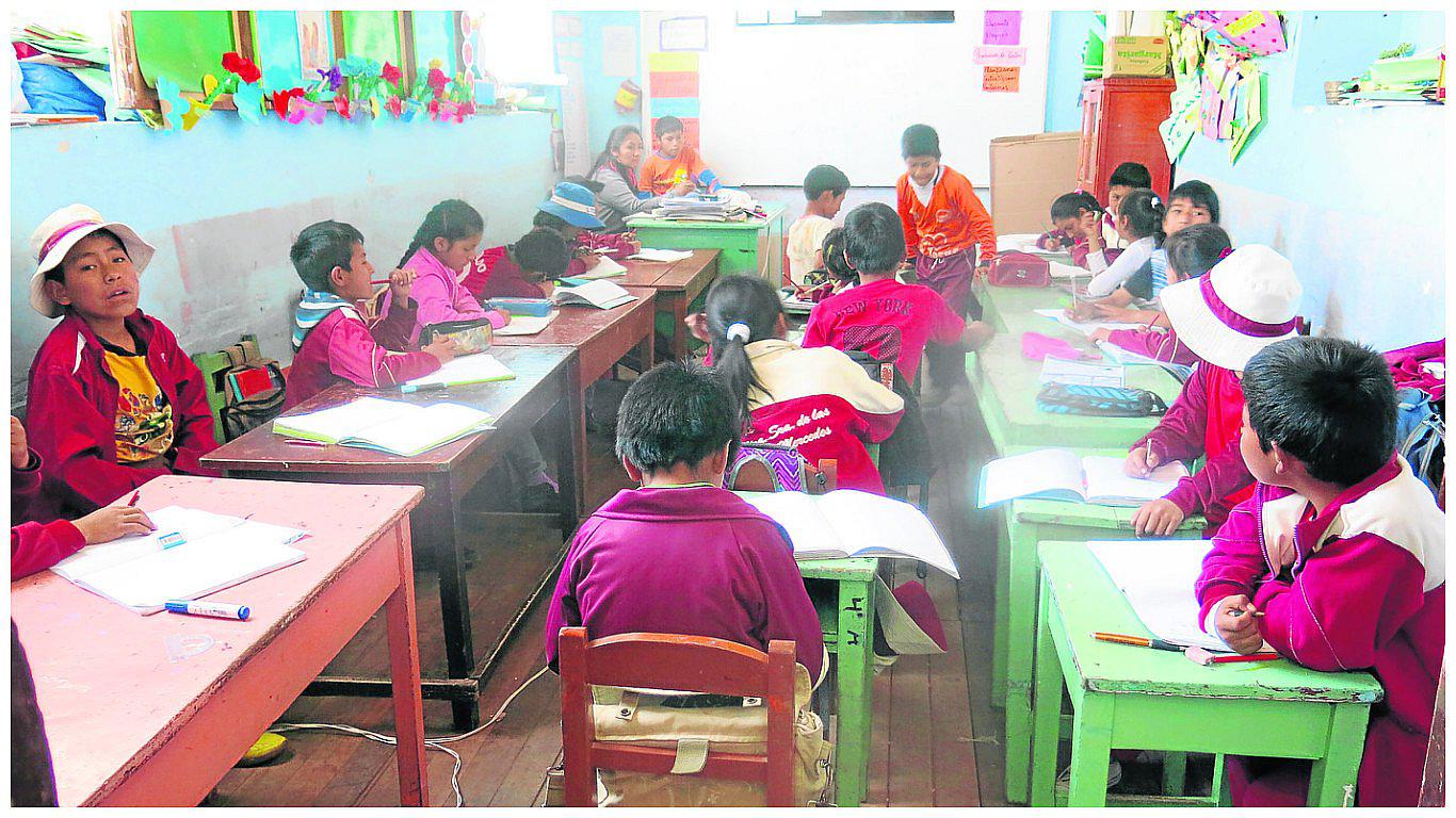 Sismo podría acabar con la vida de niños que estudian en hacinamiento (VIDEO)