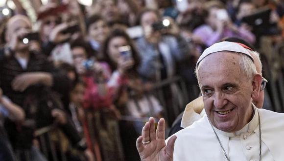 Vaticano pide no difundir conversaciones privadas con papa Francisco